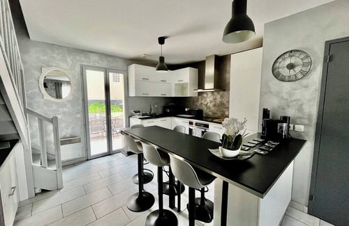 Saint-Michel-sur-Orge House | House 2 bedrooms/sleeps 6