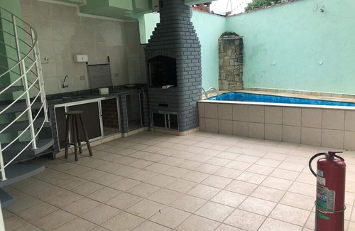 Real House | HOUSE 2 BLOCKS FROM THE SEA