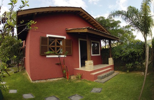 Rio Tavares House | House 2 Sleeps 200 meters from Joaquina beach