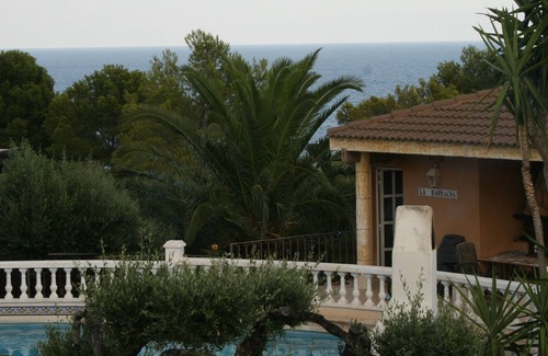Costa Dorada House | House 200m to the sea, right by the swimming pool, far from the tourist crowds