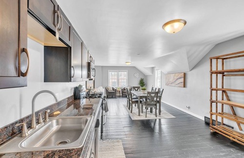 Middlebury House | House ∙ 3 bedrooms ∙ 7 guests