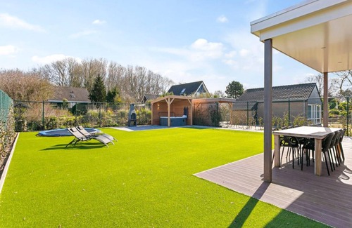 Ouddorp House | House ∙ 4 bedrooms ∙ 10 guests