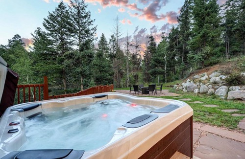 Cascade-Chipita Park House | House ∙ 4 bedrooms ∙ 12 guests