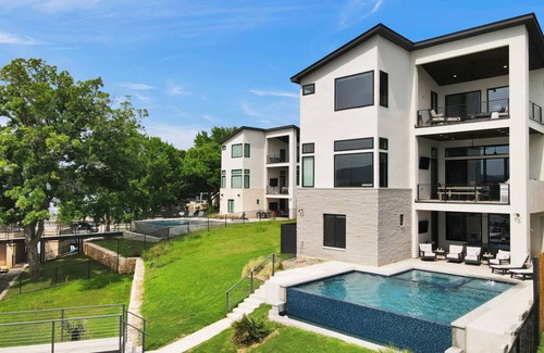 Burnet House | House ∙ 4 bedrooms ∙ 14 guests