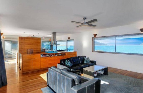 Hawks Nest House | House ∙ 4 bedrooms ∙ 8 guests