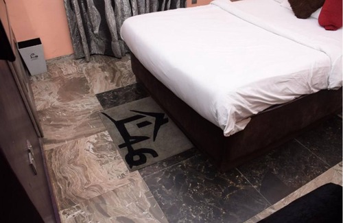 Surulere Hotel | House 46