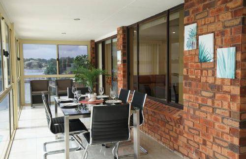 Toukley House | House ∙ 5 bedrooms ∙ 14 guests