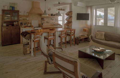 Es Pujols House | House 5 min walk from the beach,lake views in a natural park,10 min from Illetes