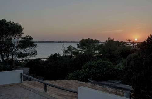 Es Pujols House | House 5 min walk from the beach,lake views in a natural park,10 min from Illetes