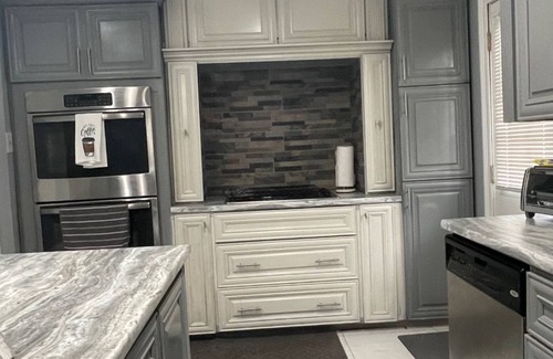 Whitehaven House | House- 5 minutes from Graceland