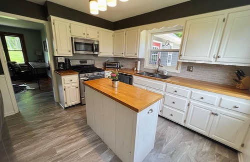 Byron Center Other | House 7 beds, 2 baths Farmstay at a Pygmy Goat & Agritourism Farm