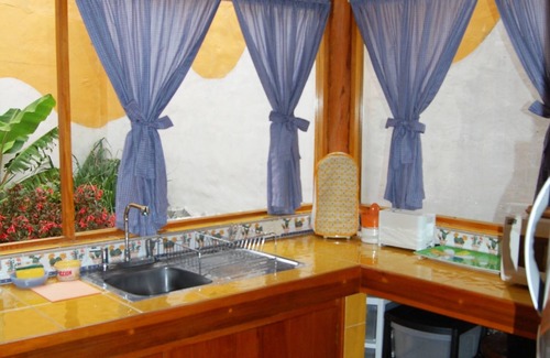 Tumbaco House | House Anahi. Beautiful, cozy and independent house. Quiet in contact with nature
