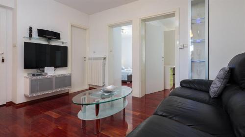 Nerezise House | House Andre