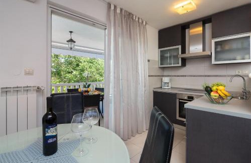 Nerezise House | House Andre