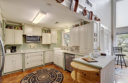 Dripping Springs House | House at Deer Creek - Great Family Home Near Venues, Wineries, Breweries