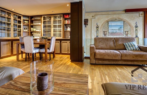 Pas de la Casa House | House at the foot of the slopes.