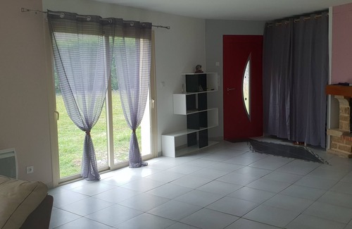Condat-sur-Vezere House | House by a river