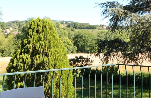Tremolat House | House by the Dordogne River