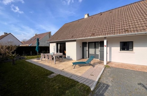 Gouville-sur-Mer House | House by the sea