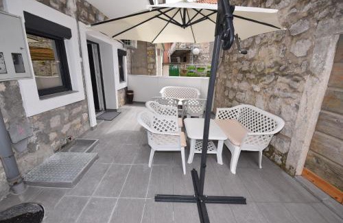 Lepetane House | House by The Sea