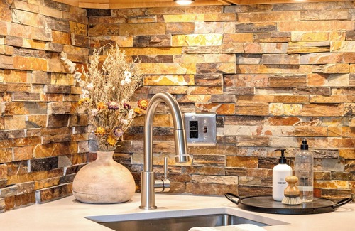 Cavalier Vista House | House + Casita, Swim Machine, Heated Pool, Spa, Near Old Town Scottsdale