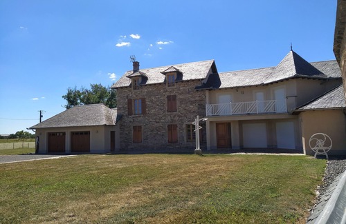 Ledergues House | House combining old and new in Aveyron