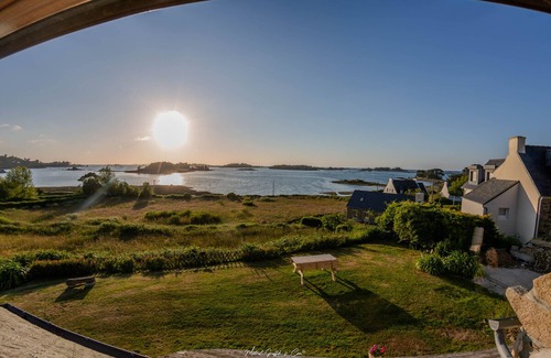 Penvenan House | House for 7 Grand Bambou - superb sea view