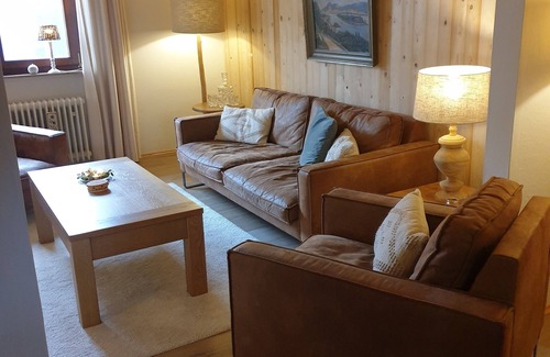 Schwalefeld House | House for 8 persons. 5 bedrooms, 2 bathrooms, 3 toilets with garage/garden.