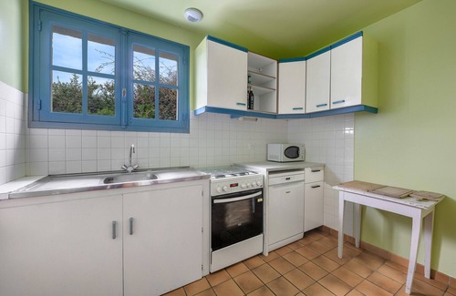 Prefailles Ski Chalet | House for 8, sea view, 400m from the beach