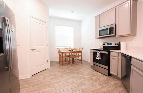 Haines City House | House for 8P Near Legoland, Disney & Theme Parks