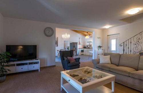 Jursici House | House Goran 2095