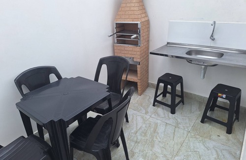 Guaiuba Apartment | House in Guaiuba Beach-Guarujá, Barbecue + swimming pool (children's/adult/hydro)