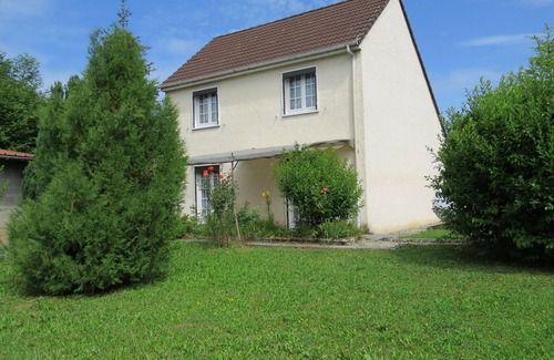 Clairvaux-les-Lacs Villa | House in Clairvaux Les Lacs
