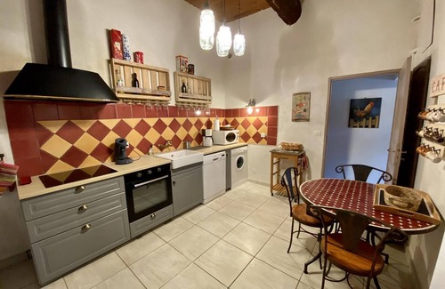 Narbonne House | House in Domaine with heated swimming pool 5 minutes from NARBONNE town center