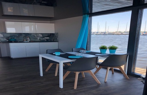 Dziwnow Boat Rental | House in Dziwnów by the Water and Beach