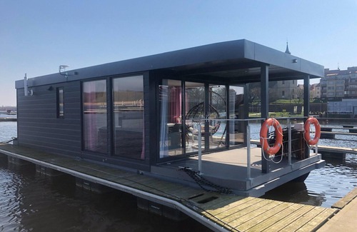 Dziwnow Boat Rental | House in Dziwnów by the Water and Beach