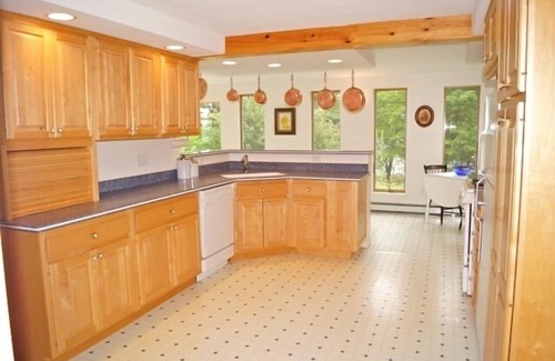 South Casco House | House in exceptional condition on Thomas Pond