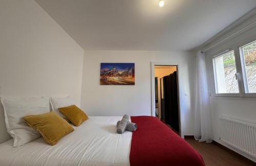 Montfort-le-Gesnois House | House in Montfort with Panoramic Terrace