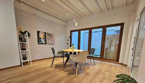 Khlong Tan Nuea Apartment | House in Pridi - Stylish 3BR Pet-Friendly