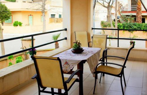 S'illot House | House in S'Illot near Sandy Beach