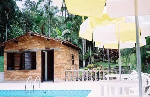 Resende House | House in Serrinha, near Penedo and very close to Camping Club do Brasil