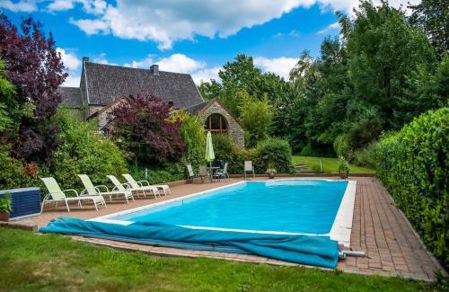 Aubel House | House in Sint Jansrade with Pool, cleaning included