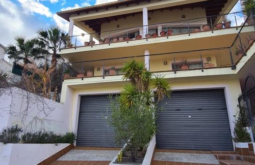 Olivella House | House in Sitges Hills with views to the Sea