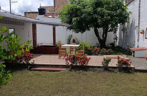 Apulo House | House in the center of Anapoima with private Jaccuzi