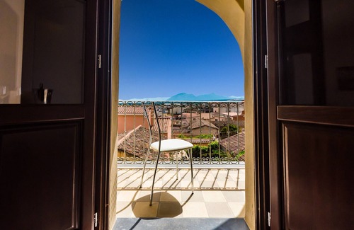 Orosei House | House in the center of Orosei with panoramic views of the town and the sea