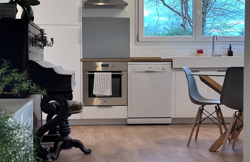 Saint-Joseph House | House in the countryside, halfway between Lyon and St Etienne!