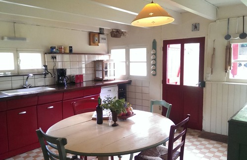 Albas Cottage | House in the countryside swimming pool share pets and splendid view