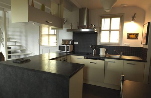 Plouharnel House | House in the village of Sainte Barbe