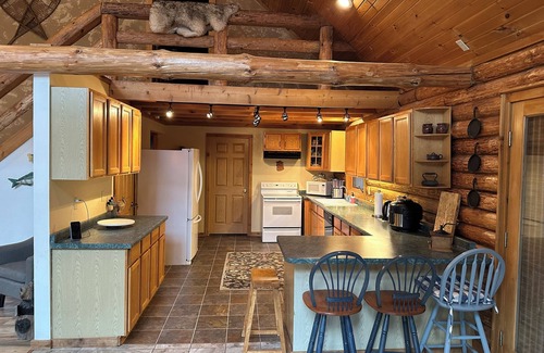 Adams House | House in the woods perfect vacation rental for those to escape