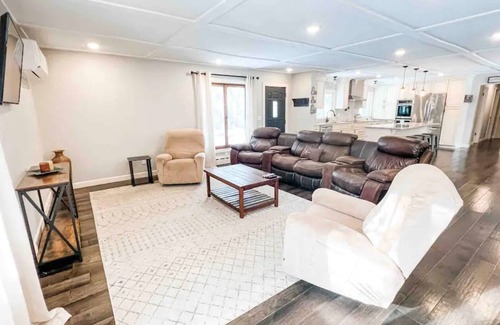 Lake Elmo House | House in the Woods - relax or entertain in remodeled open floor plan